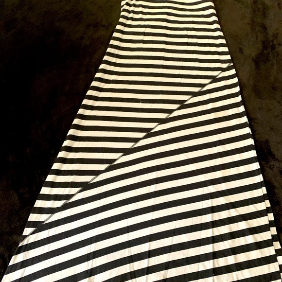 mix&co. Long Summer Dress. - Picture 2 of 4